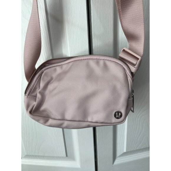 Lululemon Crossbody Belt Bag In Light Pink With Adjustable Strap & Zipper Closur - Picture 4 of 11